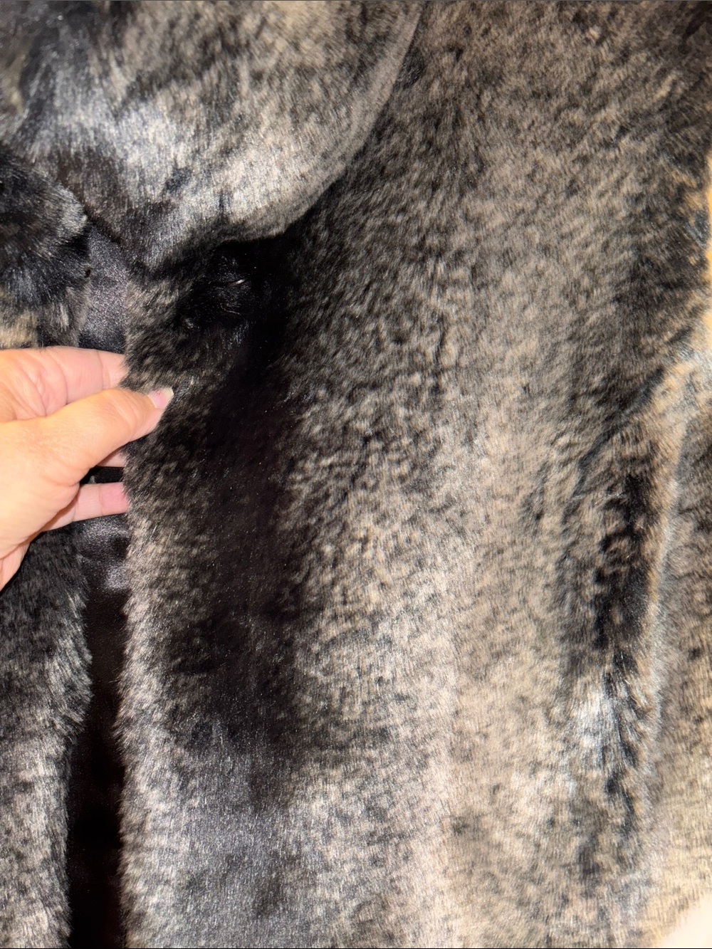 Kristen Blake Faux Fur Vest in Charcoal Gray XL EUC - Picture 3 of 11